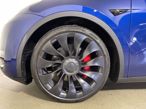 Used 2022 Tesla Model Y Performance AWD/4WD image 11