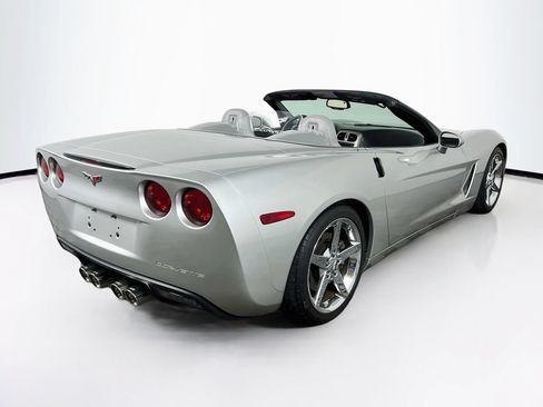 Used 2005 Chevrolet Corvette Convertible w/ Preferred Equipment Group RWD image 6