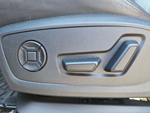 Used 2024 Audi Q3 2.0T Premium Plus image 21