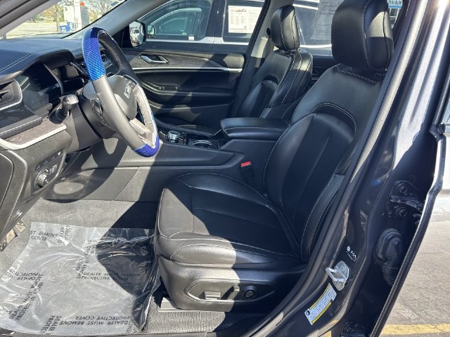 Used 2023 Jeep Grand Cherokee 4WD 4xe image 10