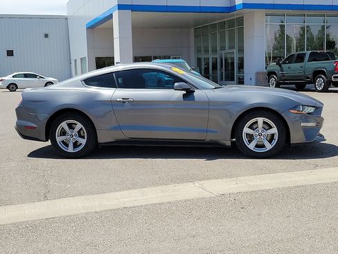 Used 2022 Ford Mustang Coupe RWD image 12