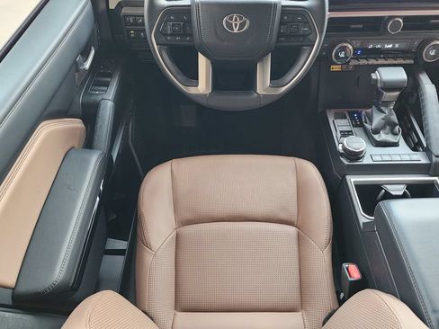 Used 2026 Toyota 4Runner Limited AWD/4WD image 11