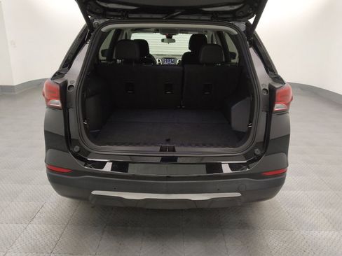 Used 2023 Chevrolet Equinox LT w/ Driver Convenience Package image 29