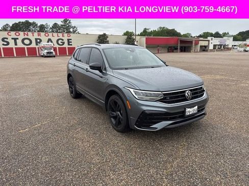 Used 2023 Volkswagen Tiguan SE R-Line image 1