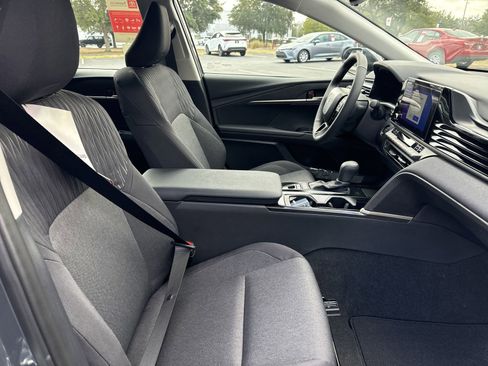 New 2025 Toyota Camry LE w/ Convenience Package image 31