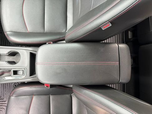 Certified 2022 Chevrolet Equinox RS w/ RS Leather Package FWD image 28