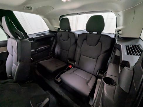 Used 2025 Volvo XC90 B5 Plus w/ Protection Package Premier image 22