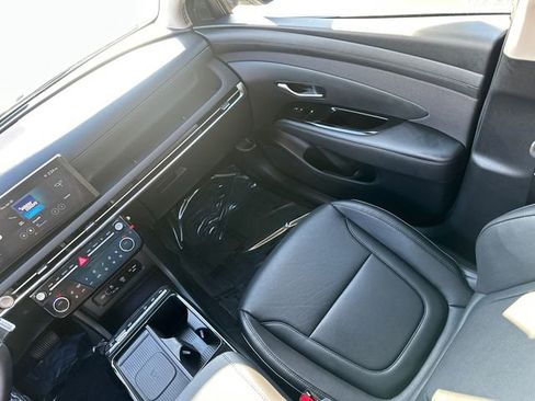 Used 2025 Hyundai Tucson Limited image 20