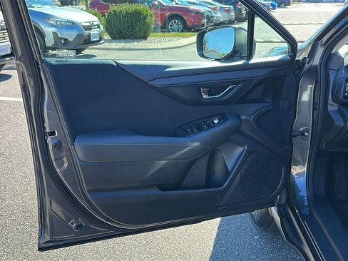 Used 2023 Subaru Outback Premium image 9