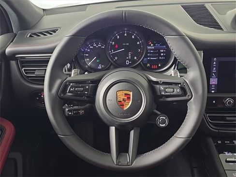 New 2026 Porsche Macan image 29