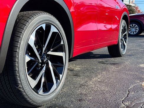 New 2025 Mitsubishi Outlander SEL image 13