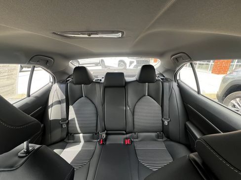 Used 2024 Toyota Camry SE FWD image 13