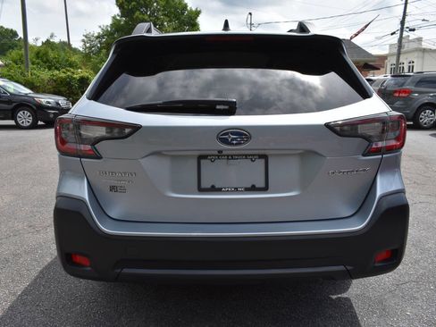 Used 2023 Subaru Outback Premium AWD/4WD image 6