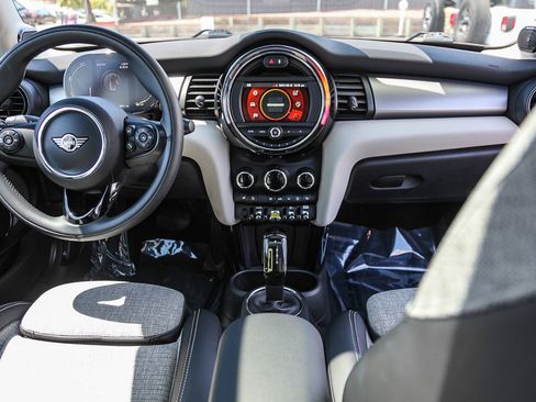 Used 2021 MINI Cooper SE w/ 6.5" Touchscreen Package image 11