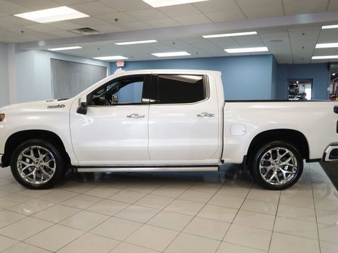 Used 2022 Chevrolet Silverado 1500 High Country image 2