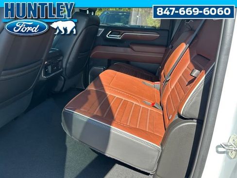 Used 2024 GMC Sierra 3500 Denali Ultimate image 9
