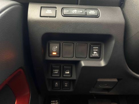 Used 2023 Nissan Frontier PRO-4X w/ Pro Convenience Package image 17