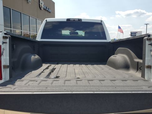 Used 2024 RAM 2500 Big Horn w/ Towing Technology Group AWD/4WD image 25