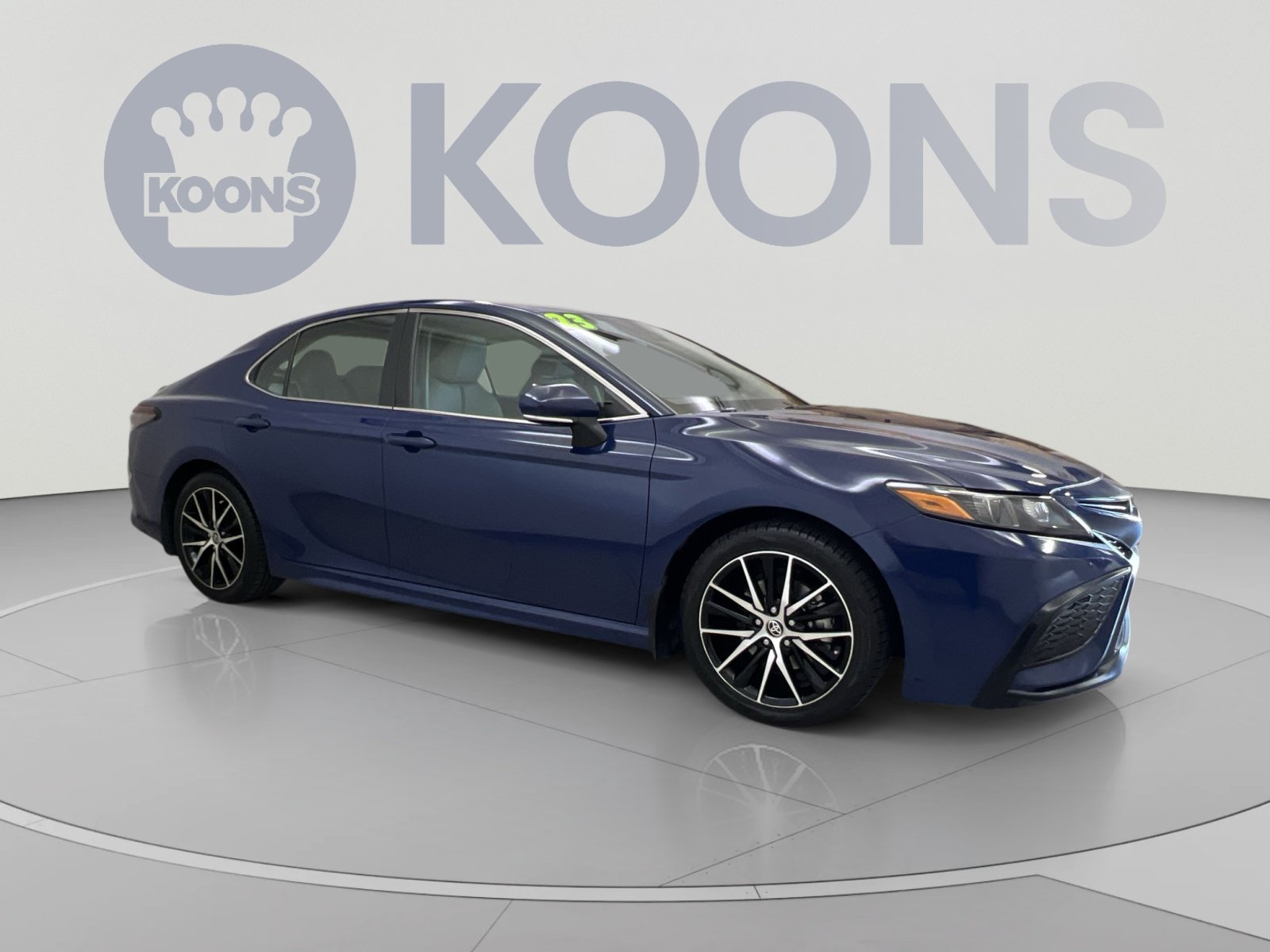 Used 2023 Toyota Camry SE w/ Cold Weather Package FWD image 10