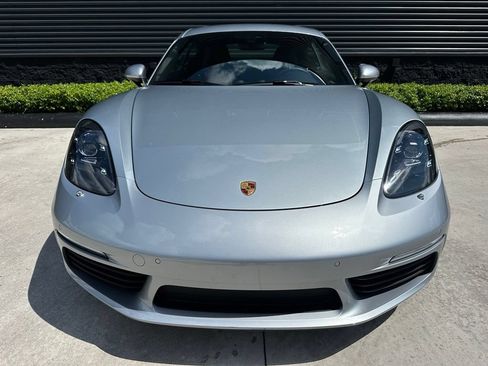 Certified 2022 Porsche 718 Cayman S RWD image 8