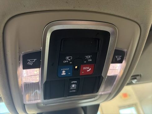 Used 2022 RAM 1500 Laramie image 12