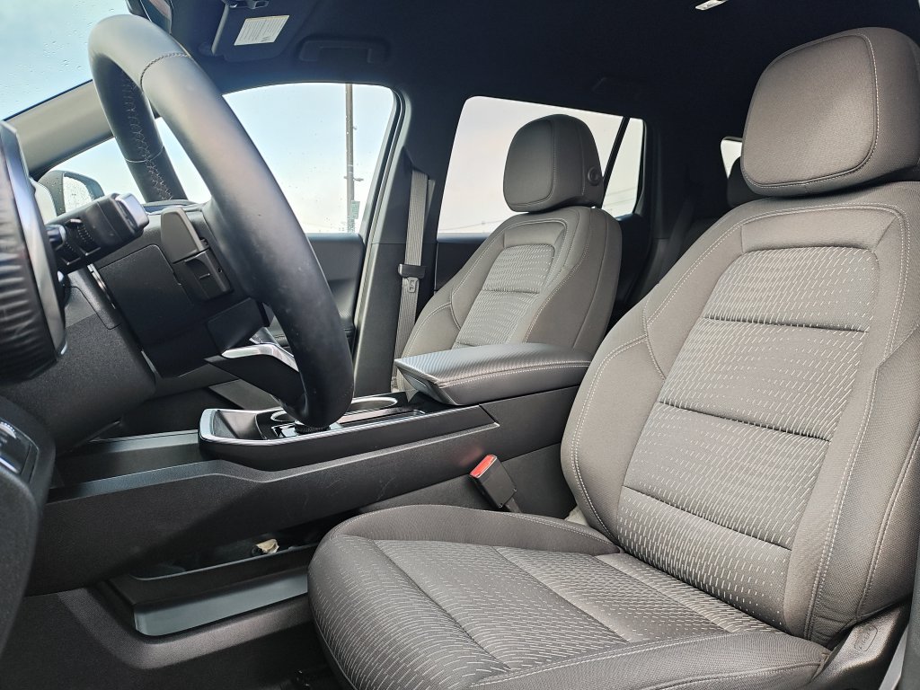 Used 2026 Chevrolet Equinox LT AWD/4WD image 13