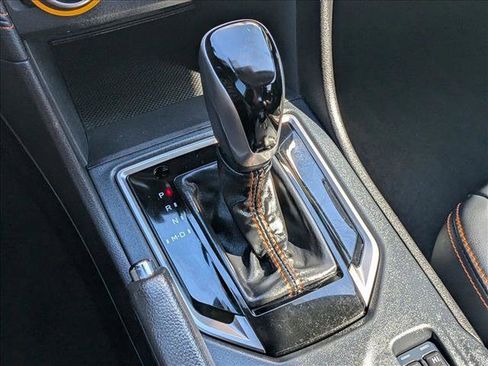 Used 2020 Subaru Crosstrek 2.0i Limited w/ Moonroof Package w/Navigation image 17