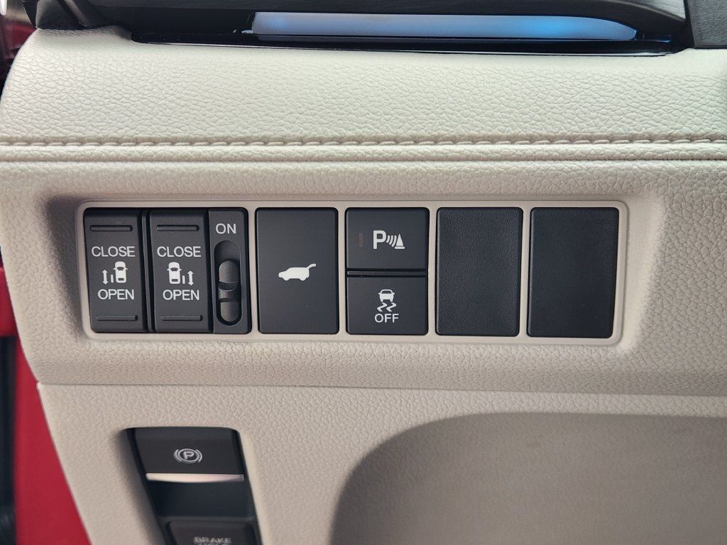 Used 2025 Honda Odyssey Elite image 22