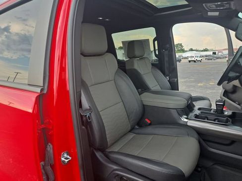 Used 2023 Chevrolet Silverado 1500 ZR2 w/ Technology Package AWD/4WD image 24