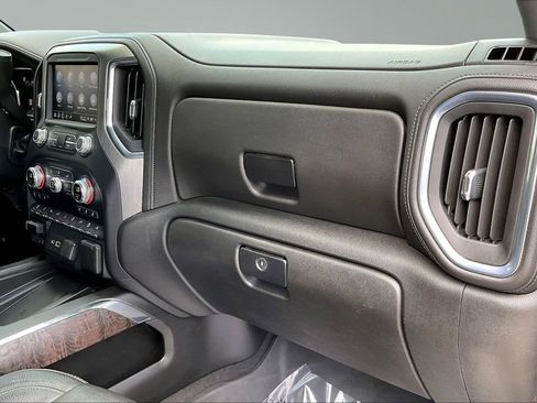 Used 2022 GMC Sierra 2500 Denali w/ Denali Ultimate Package AWD/4WD image 16