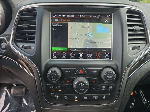 Used 2018 Jeep Grand Cherokee Overland AWD/4WD image 19