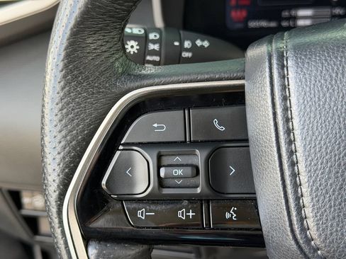 Used 2023 Toyota Tundra Limited AWD/4WD image 25