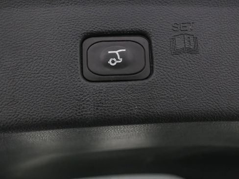 Used 2022 Ford Edge SEL w/ Convenience Package image 13