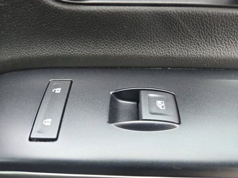 Used 2018 Chevrolet Silverado 1500 LT w/ All Star Edition image 32