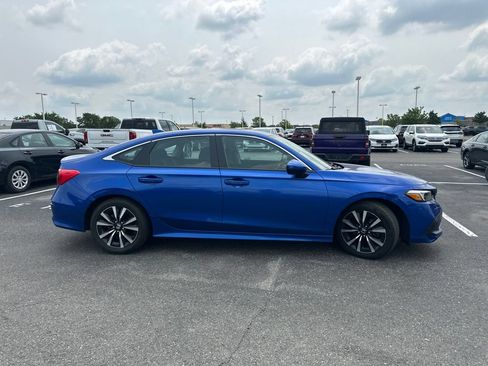 Used 2023 Honda Civic EX image 12