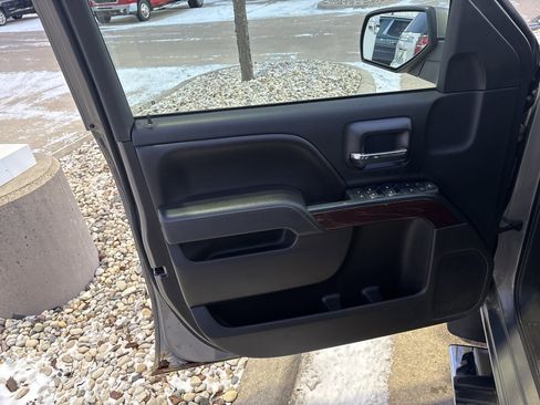 Used 2017 GMC Sierra 1500 SLE w/ SLE Value Package image 11