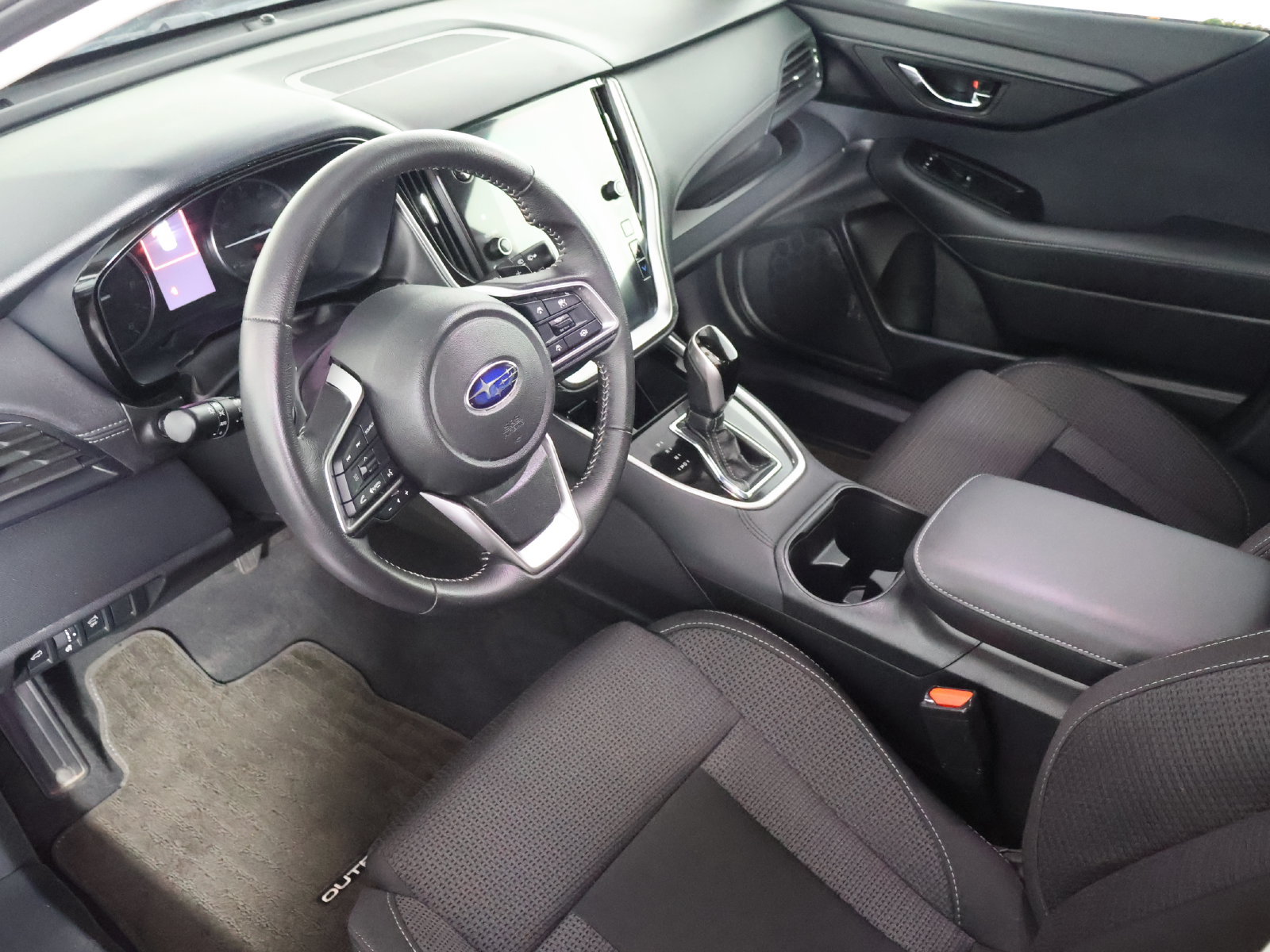 Used 2025 Subaru Outback Premium AWD/4WD image 27