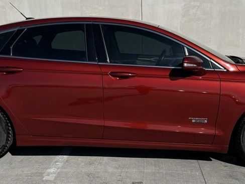 Used 2014 Ford Fusion Energi SE image 3