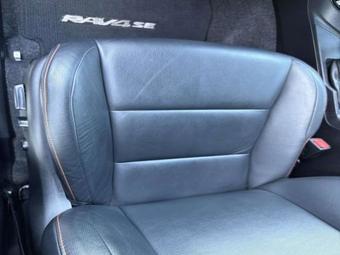 Used 2016 Toyota RAV4 SE FWD image 12