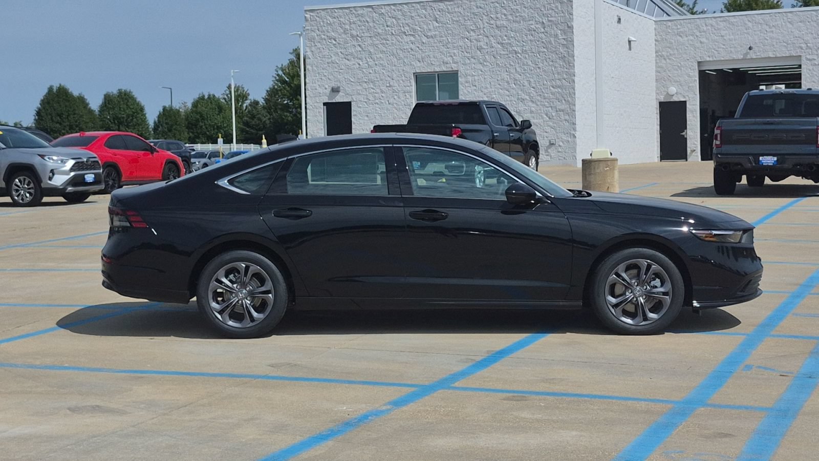 New 2026 Honda Accord EX-L image 5
