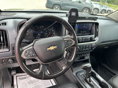 Used 2020 Chevrolet Colorado Z71 AWD/4WD image 12