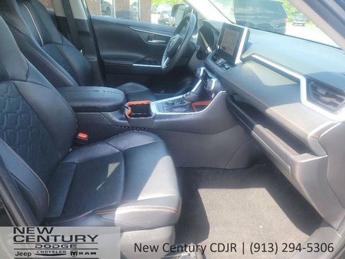 Used 2024 Toyota RAV4 Adventure AWD/4WD image 19