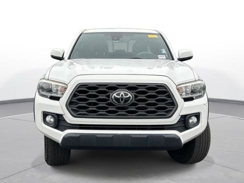 Certified 2020 Toyota Tacoma TRD Off-Road w/ Technology Package image 3