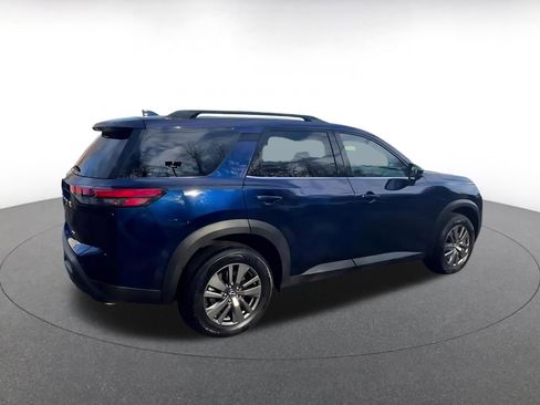 Used 2025 Nissan Pathfinder SV image 25