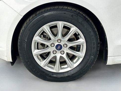 Used 2017 Ford Fusion S image 28