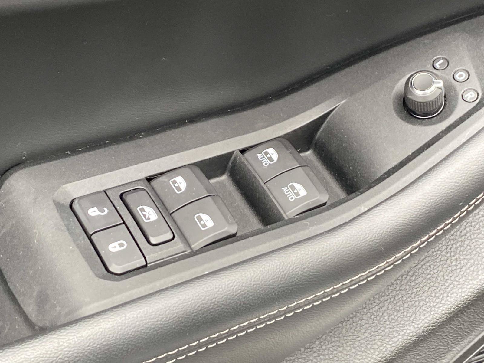 Used 2023 Jeep Grand Cherokee Altitude AWD/4WD image 29