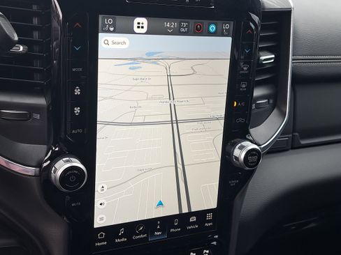 Used 2024 RAM 2500 Laramie w/ Sport Appearance Package image 19