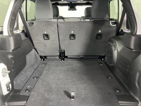 Used 2024 Jeep Wrangler Sport S image 28