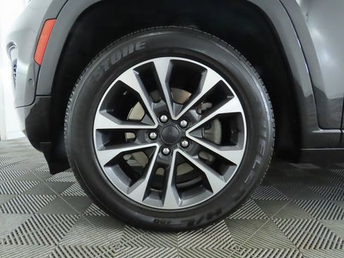 Used 2021 Jeep Grand Cherokee L Overland w/ Luxury Tech Group IV image 33