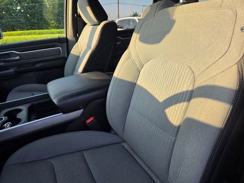 Used 2021 RAM 1500 Big Horn AWD/4WD image 2